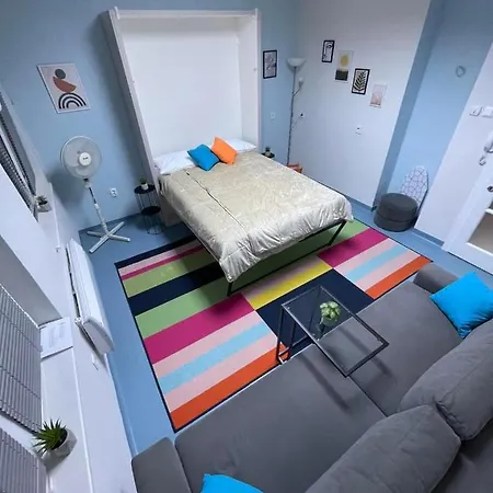 Happy Place Apartment